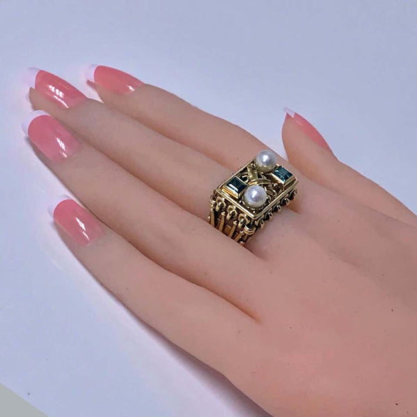 1970s 18 Karat Pearl and Emerald Ring