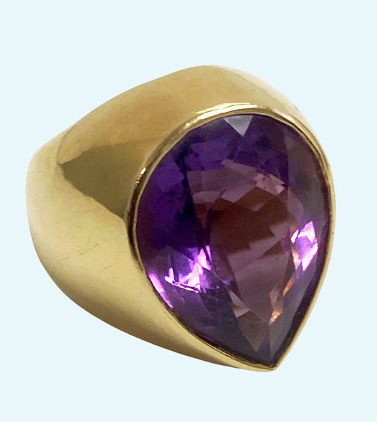 Handmade 1970’s French 18K large Amethyst Ring