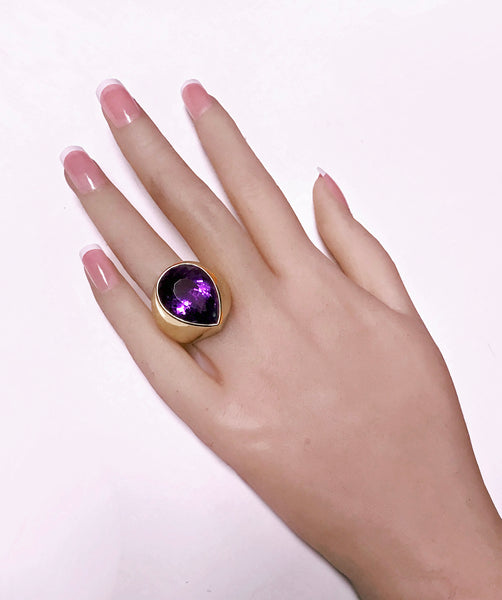 Handmade 1970’s French 18K large Amethyst Ring