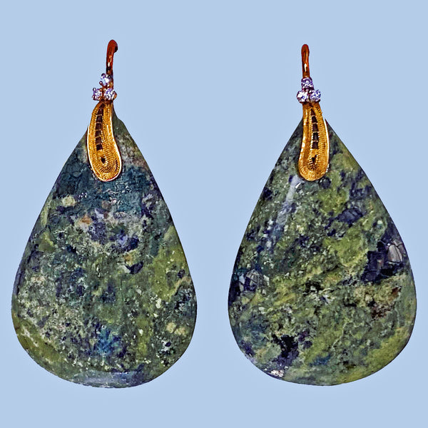 Pair of 18K green Agate and Diamond drop Earrings