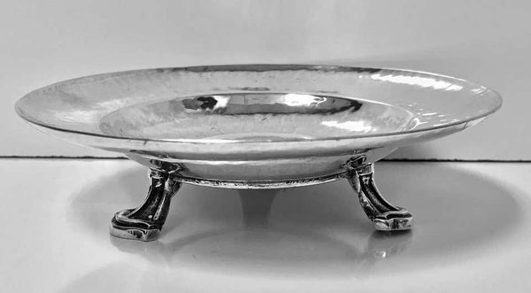 Fine Pair of Omar Ramsden Sterling Silver Dishes, London, 1931