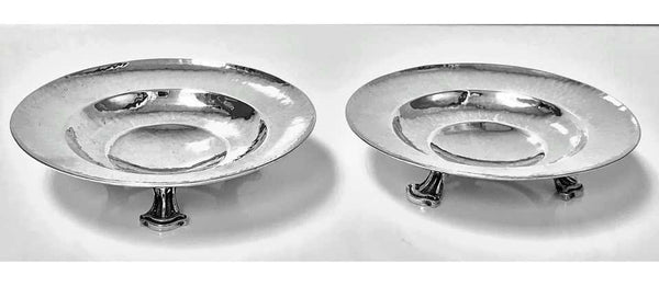 Fine Pair of Omar Ramsden Sterling Silver Dishes, London, 1931