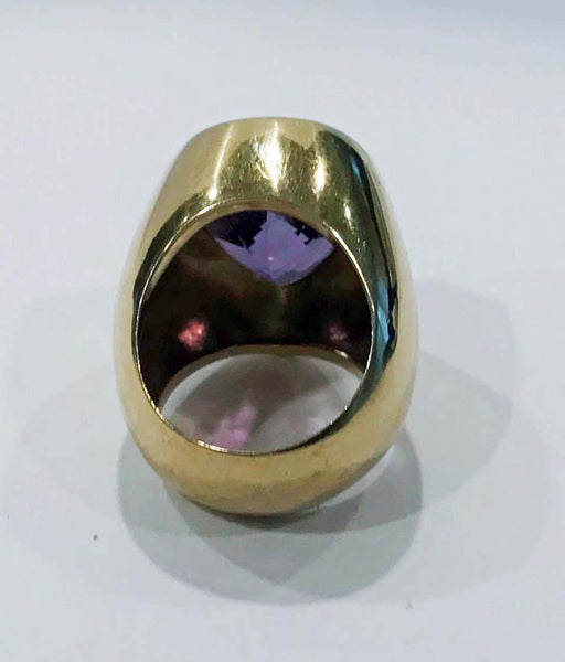 1970s 18 Karat Amethyst Large Ring